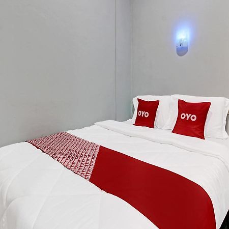 Oyo 91686 Triple S Hotel Malioboro 日惹 外观 照片